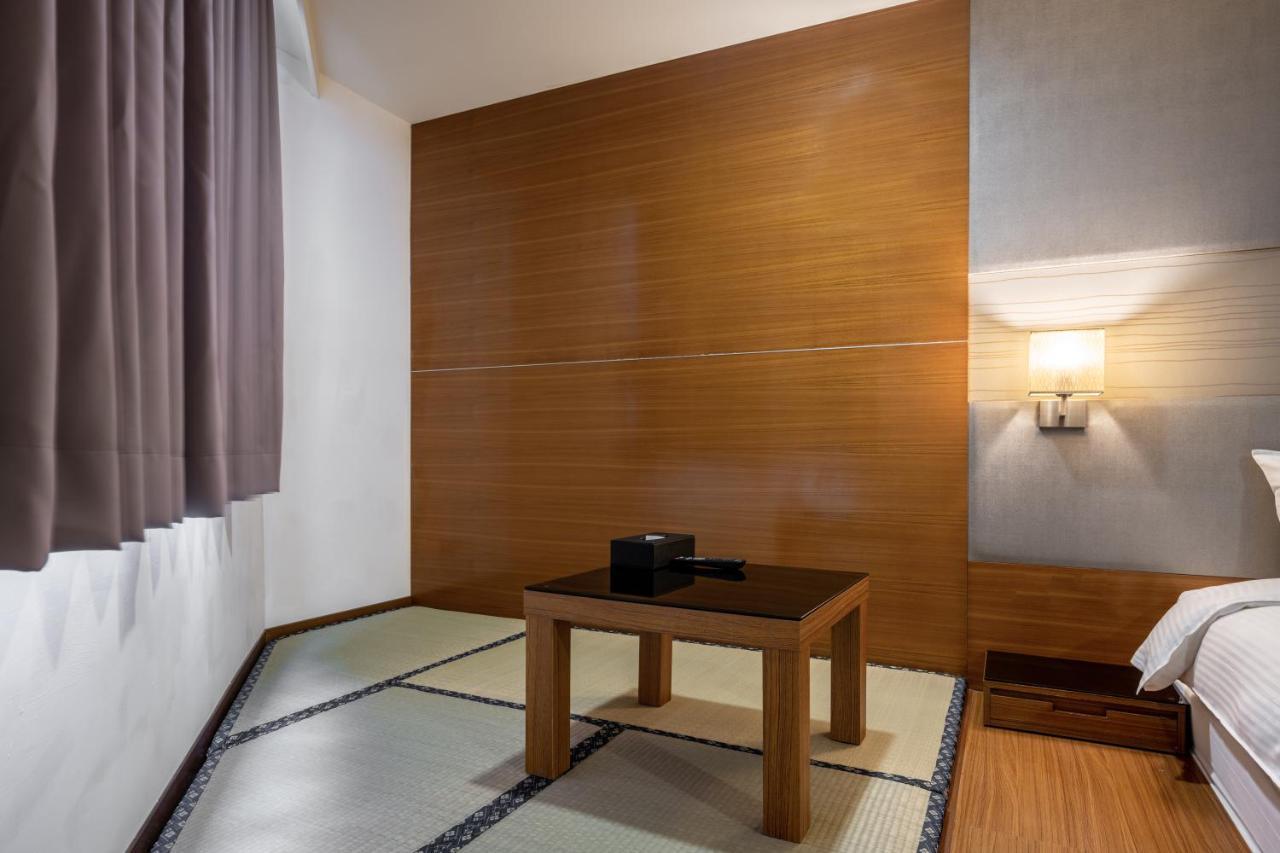 Hotel Bonza 享豪大飯店-原竹北悅豪大飯店 Yuhao Hotel Buitenkant foto