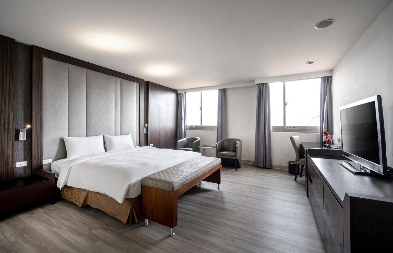 Hotel Bonza 享豪大飯店-原竹北悅豪大飯店 Yuhao Hotel Buitenkant foto