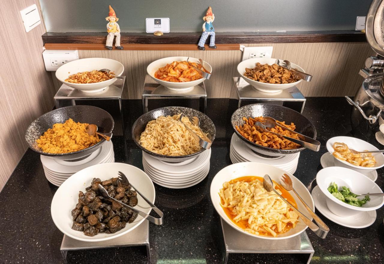 Hotel Bonza 享豪大飯店-原竹北悅豪大飯店 Yuhao Hotel Buitenkant foto
