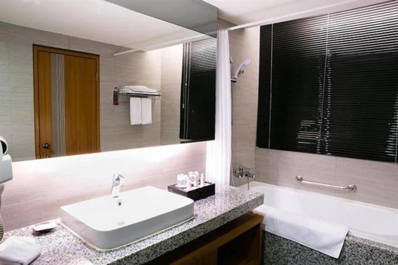 Hotel Bonza 享豪大飯店-原竹北悅豪大飯店 Yuhao Hotel Buitenkant foto