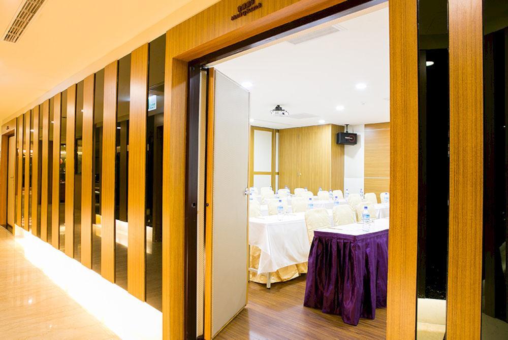 Hotel Bonza 享豪大飯店-原竹北悅豪大飯店 Yuhao Hotel Buitenkant foto